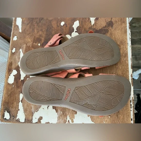 Taos Salmon leather Double U slip on sandals, size 10 - Picture 6 of 9